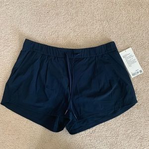 Lululemon Stroll at Sundown Short 3" True Navy. NWT. Size 12.